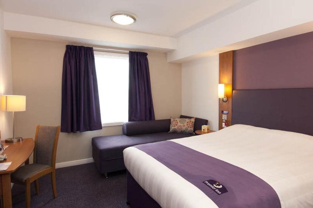 Premier Inn Newcastle Team Valley Gateshead Room photo