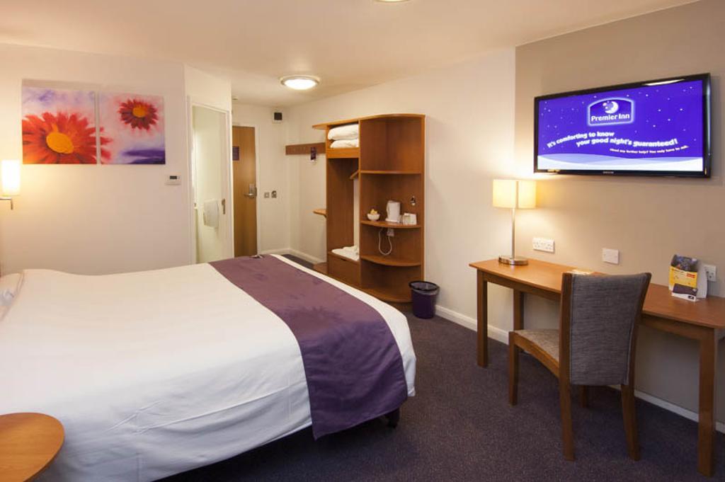 Premier Inn Newcastle Team Valley Gateshead Exterior photo