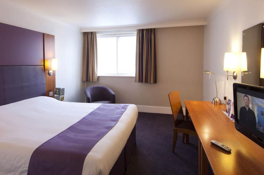 Premier Inn Newcastle Team Valley Gateshead Exterior photo